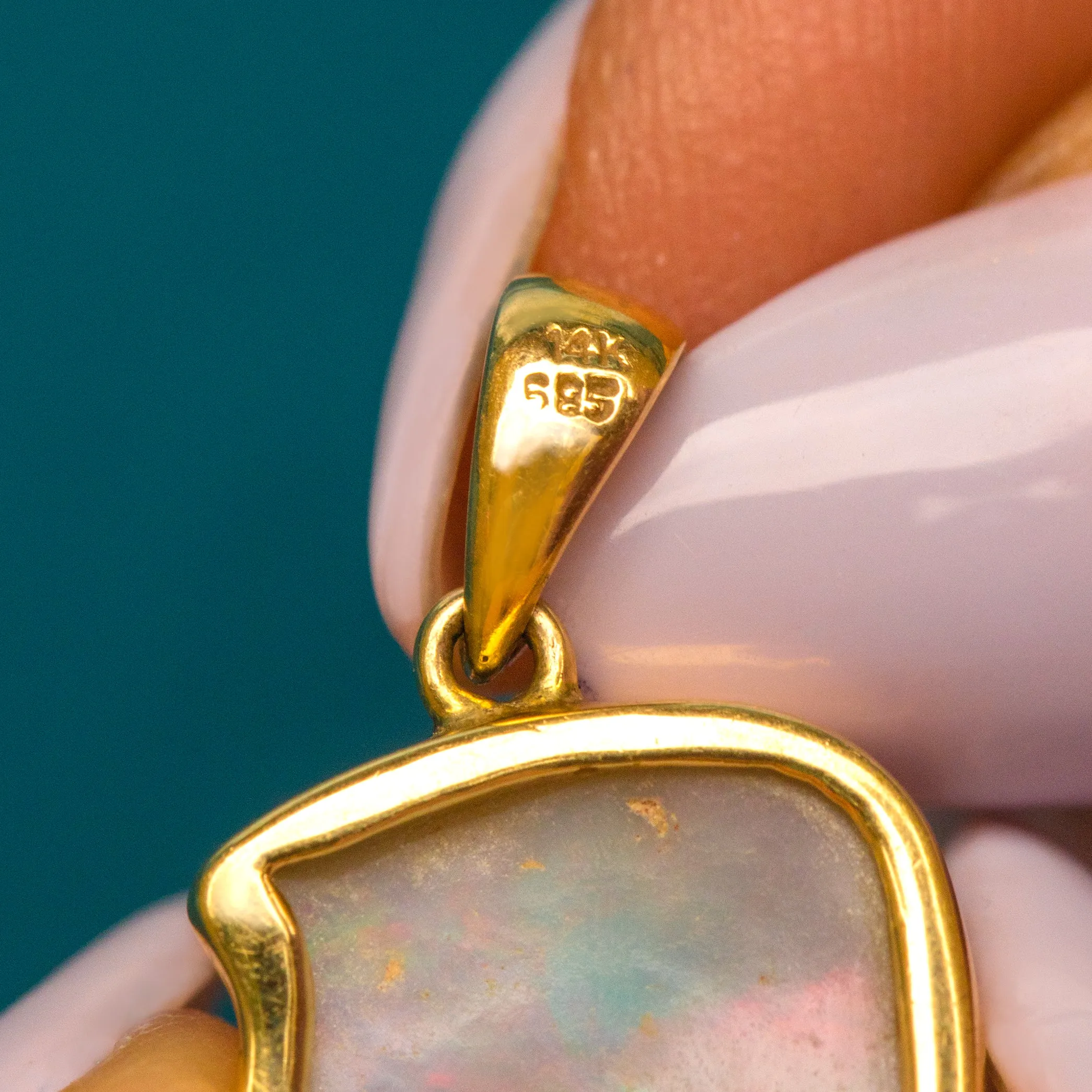 14ct Gold Opal "Cloud" Pendant