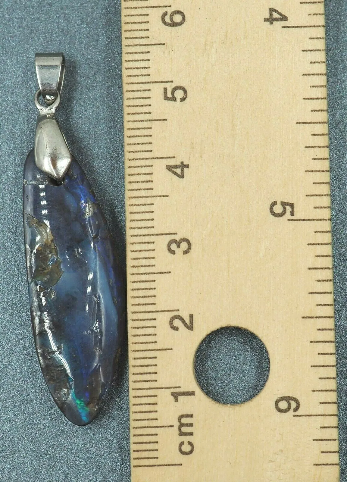 18ct White Gold Boulder Opal Pendant