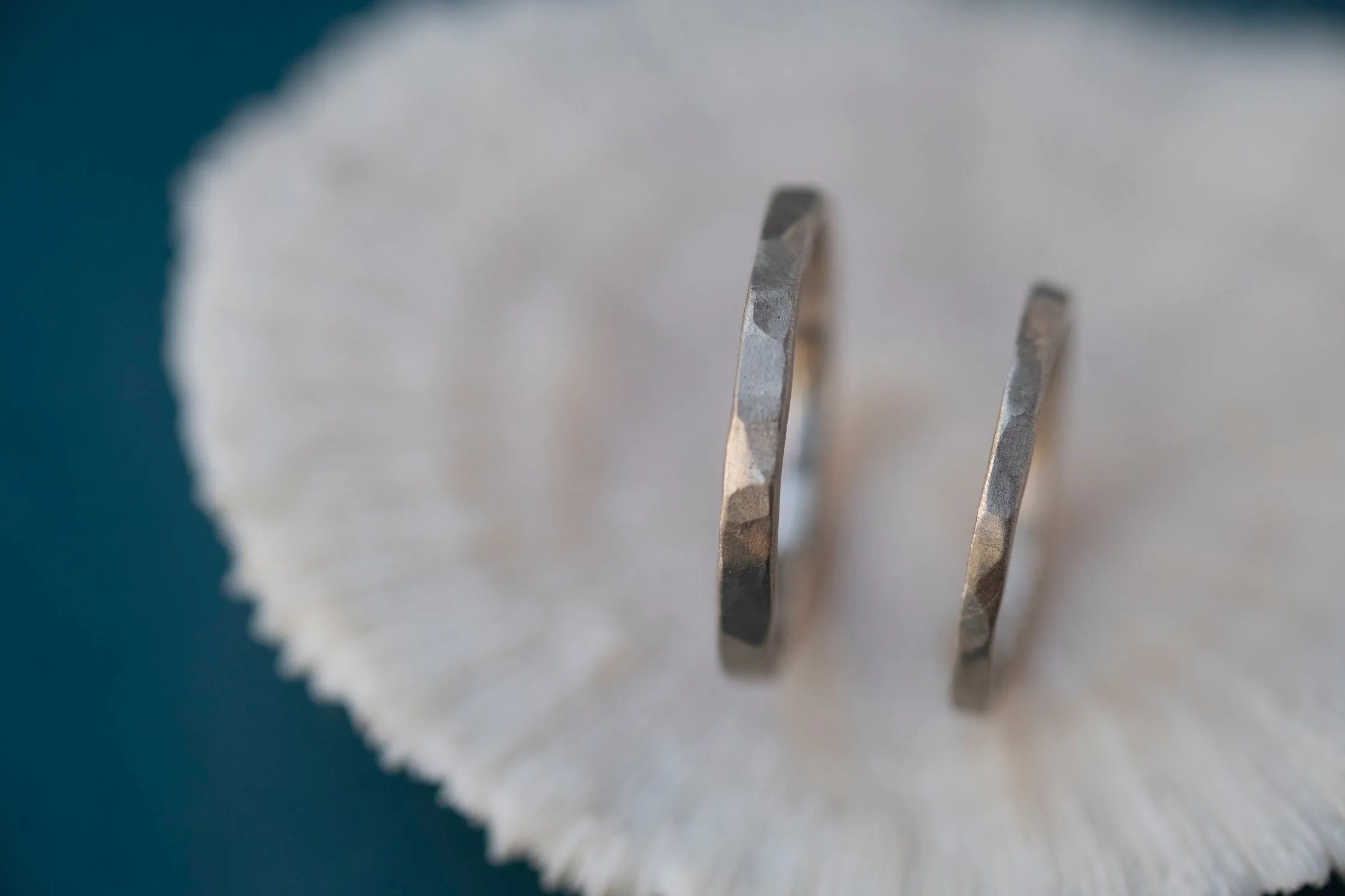 Angular White Gold Hammered Wedding Ring Set