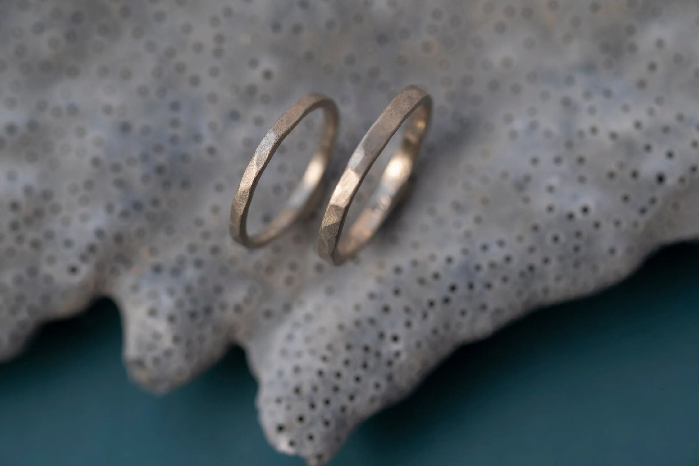 Angular White Gold Hammered Wedding Ring Set