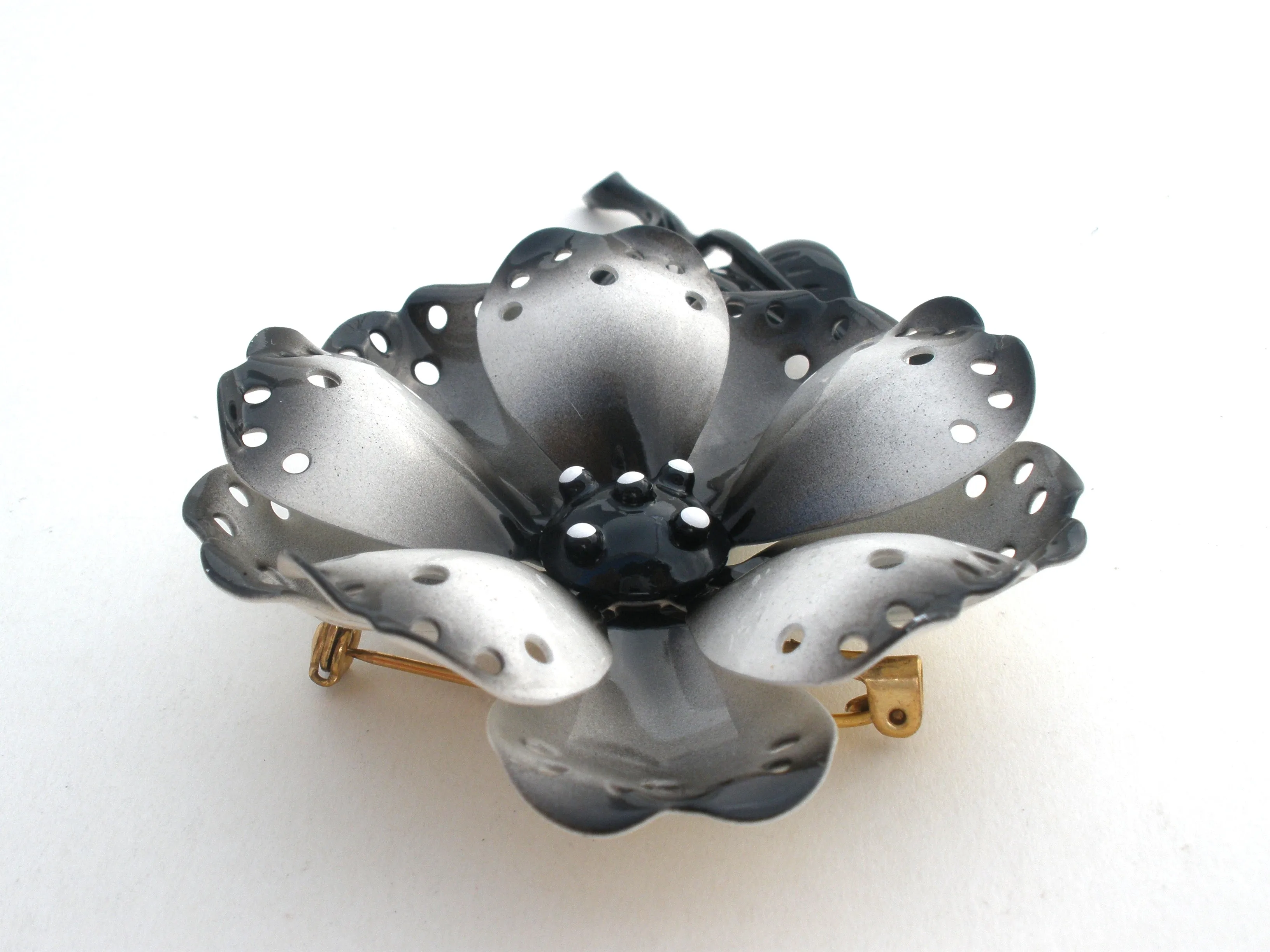 Black White Enamel Flower Brooch Pin Hedy