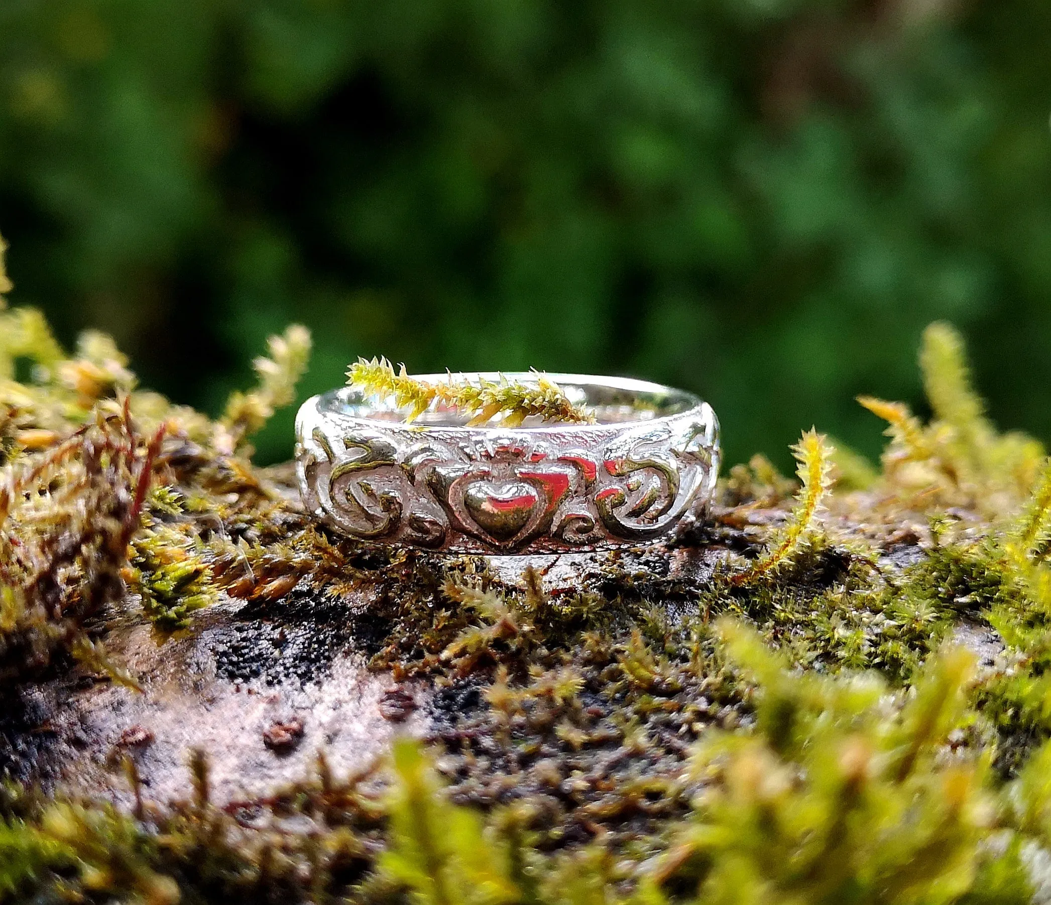 Celtic Claddagh Wedding Band