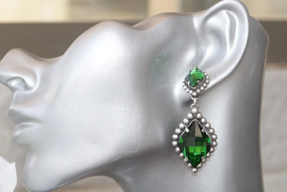 EMERALD DROP EARRINGS