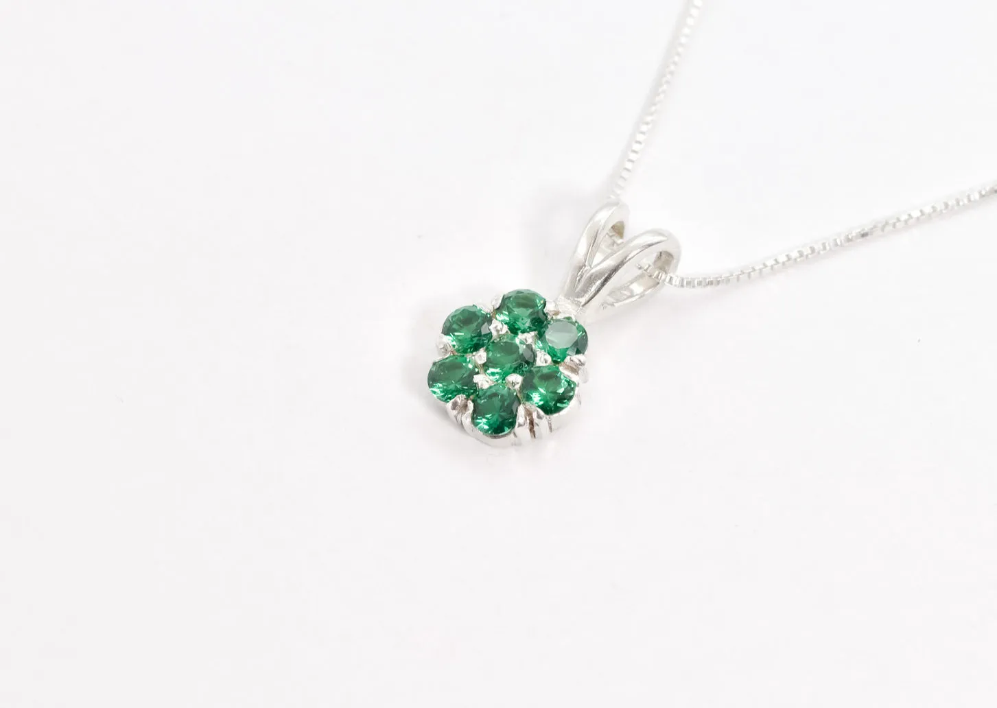 Emerald Flower Necklace - Green Gemstone Pendant - Daisy Emerald Necklace