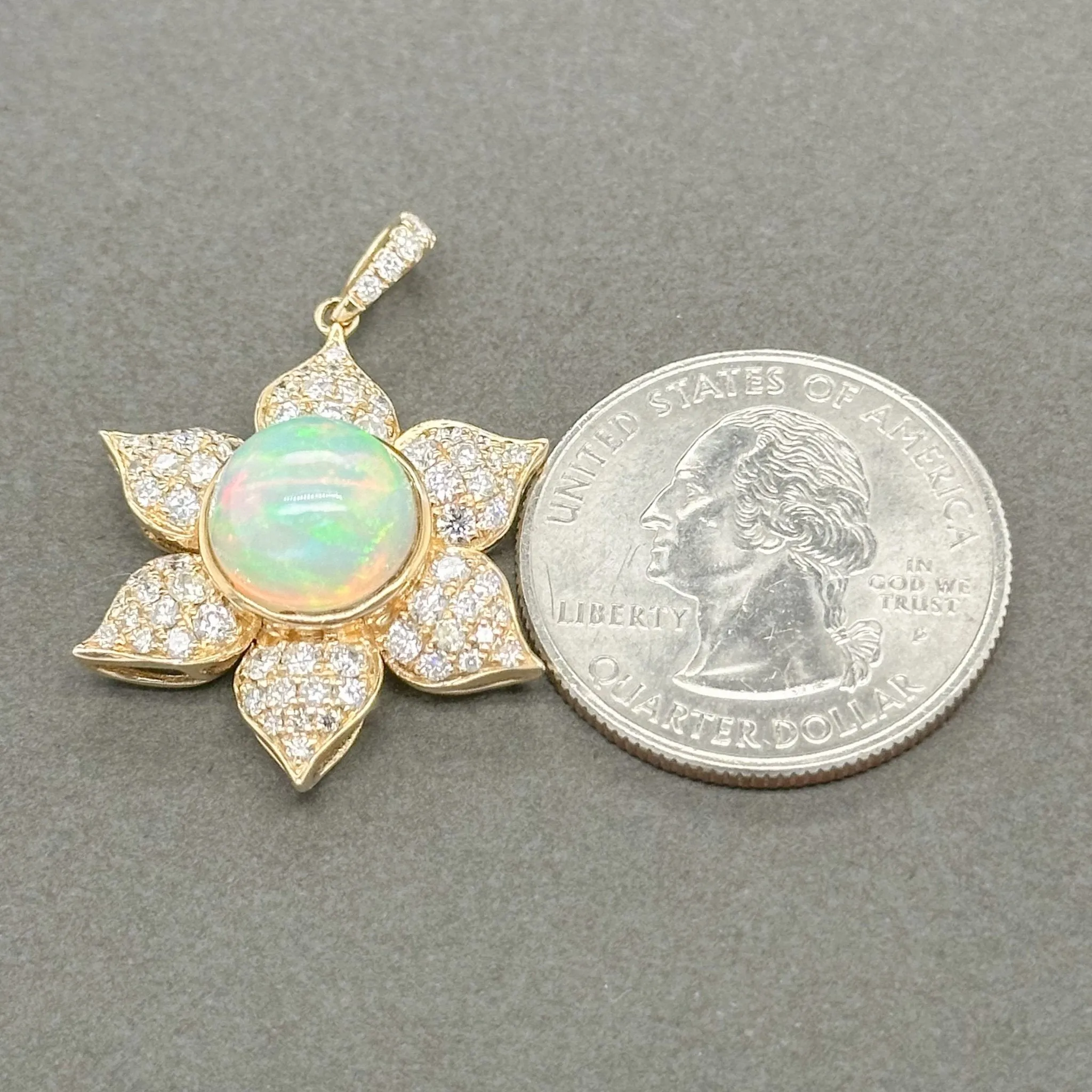 Estate 14K Y Gold 3.50ct Opal & 0.96ctw H-I/SI1-I1 Diamond Star Pendant