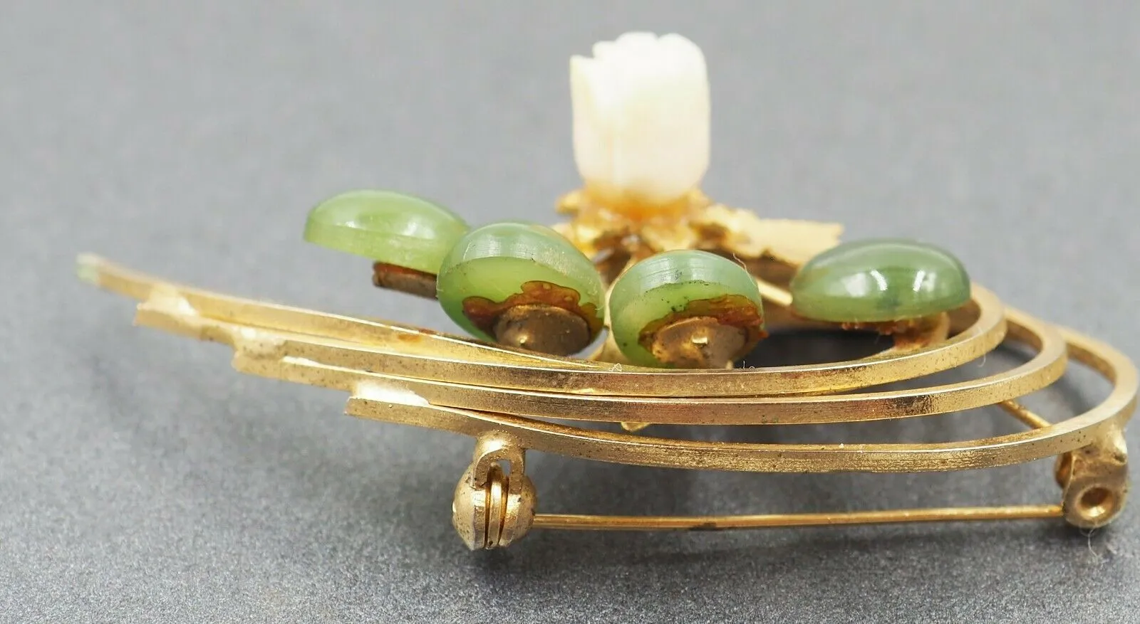 Gold Plated Nephrite Jade & Chalcedony Brooch