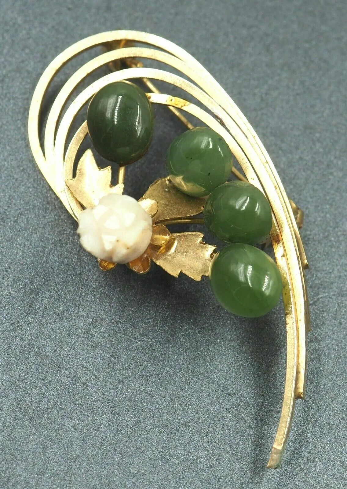 Gold Plated Nephrite Jade & Chalcedony Brooch