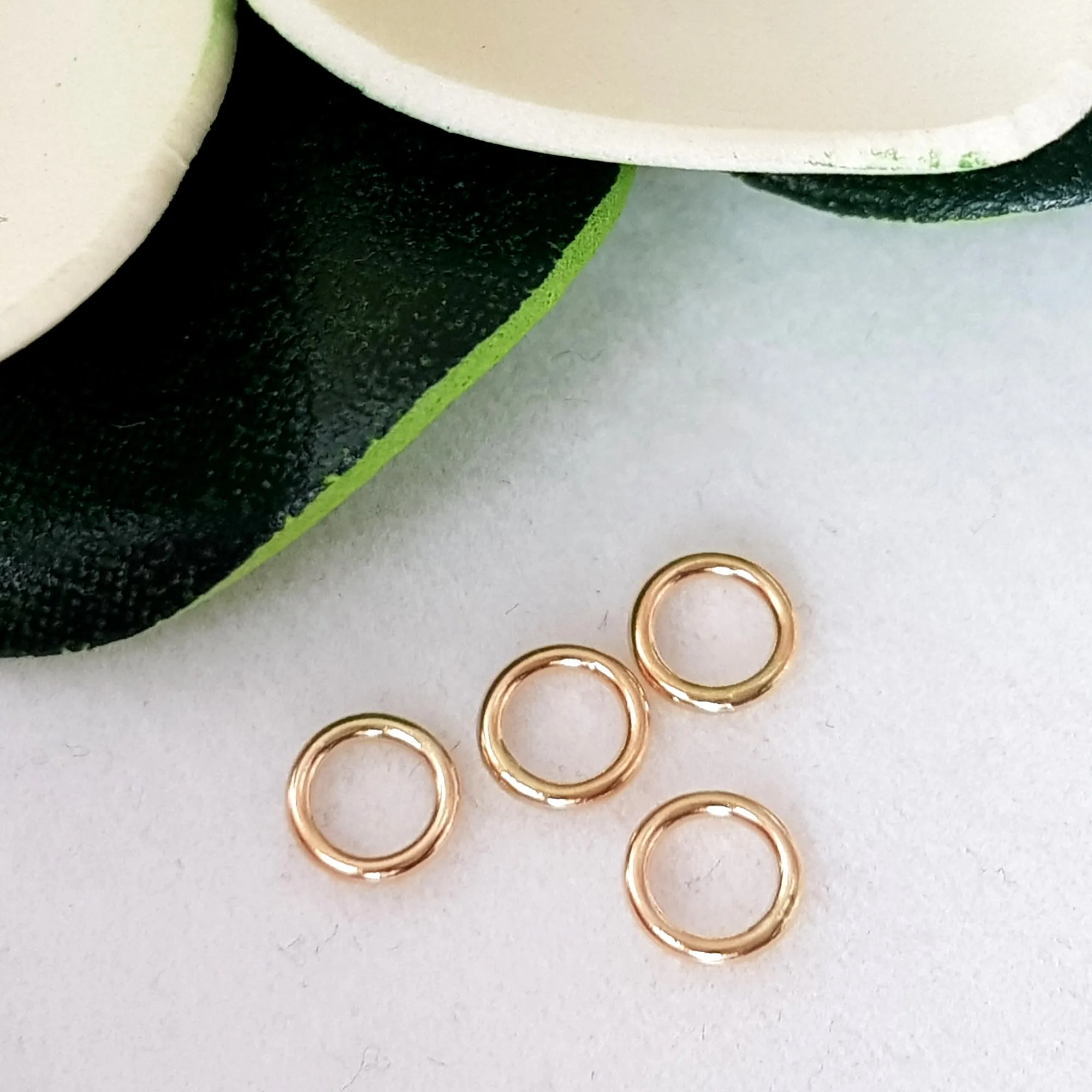 Jump Rings - 5mm x 0.8mm Thickness Closed Solid Yellow Gold | YG-JR5C8 | Jewellery Making Supply