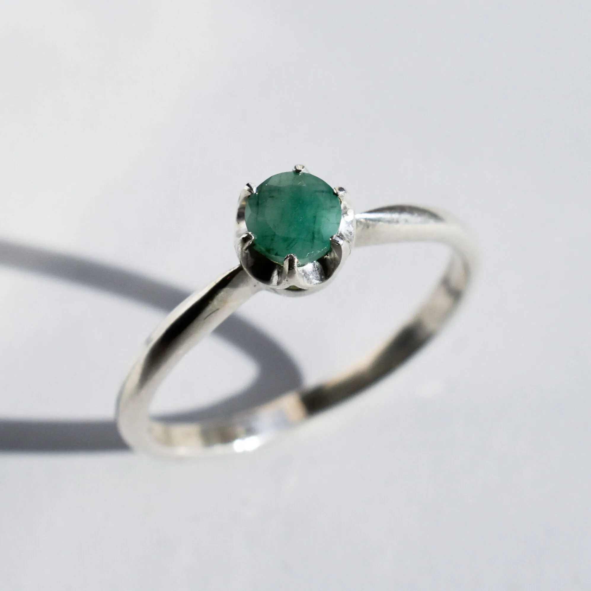 Natural Emerald Ring - Green Solitaire Ring - Dainty Emerald Ring