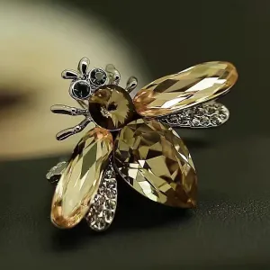 Pretty Champagne Rhinestone Bee Brooch Vintage Insect Pin Jewelry