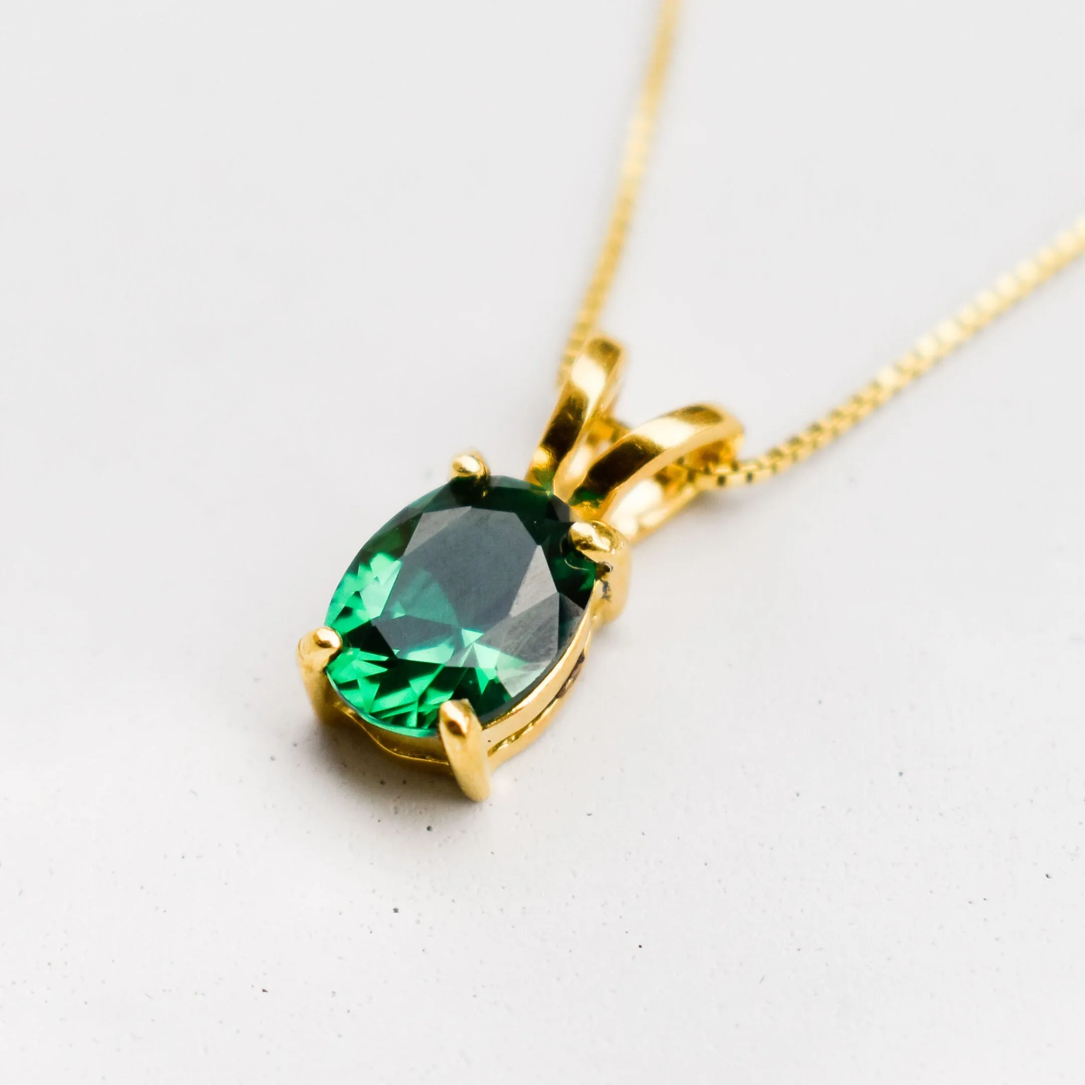 Solitaire Emerald Pendant - Green Oval Necklace - Dainty Green Pendant