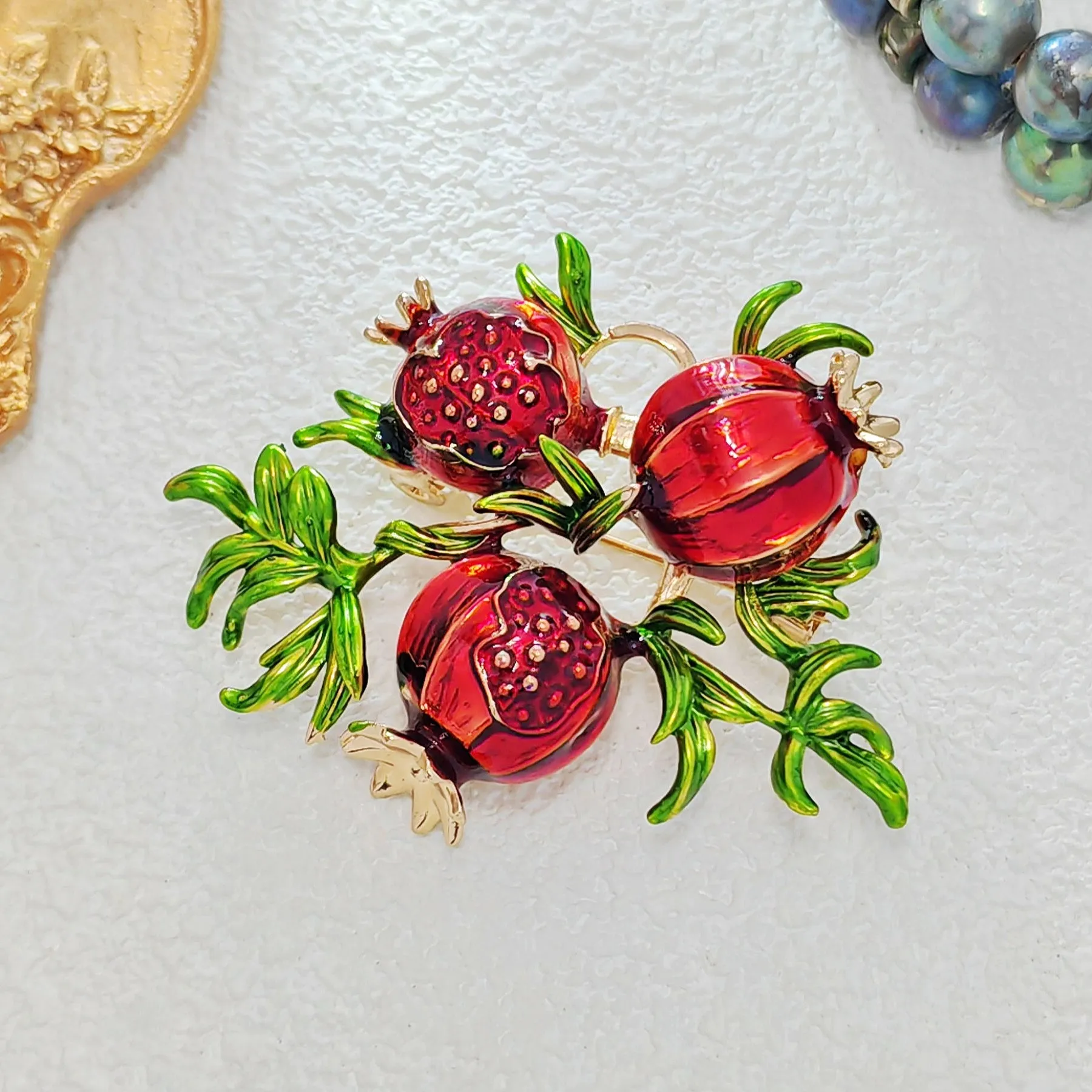 Stunning Gold Tone Leaves Red Enamel Pomegranate Brooch Pin Vintage Fruit Jewelry