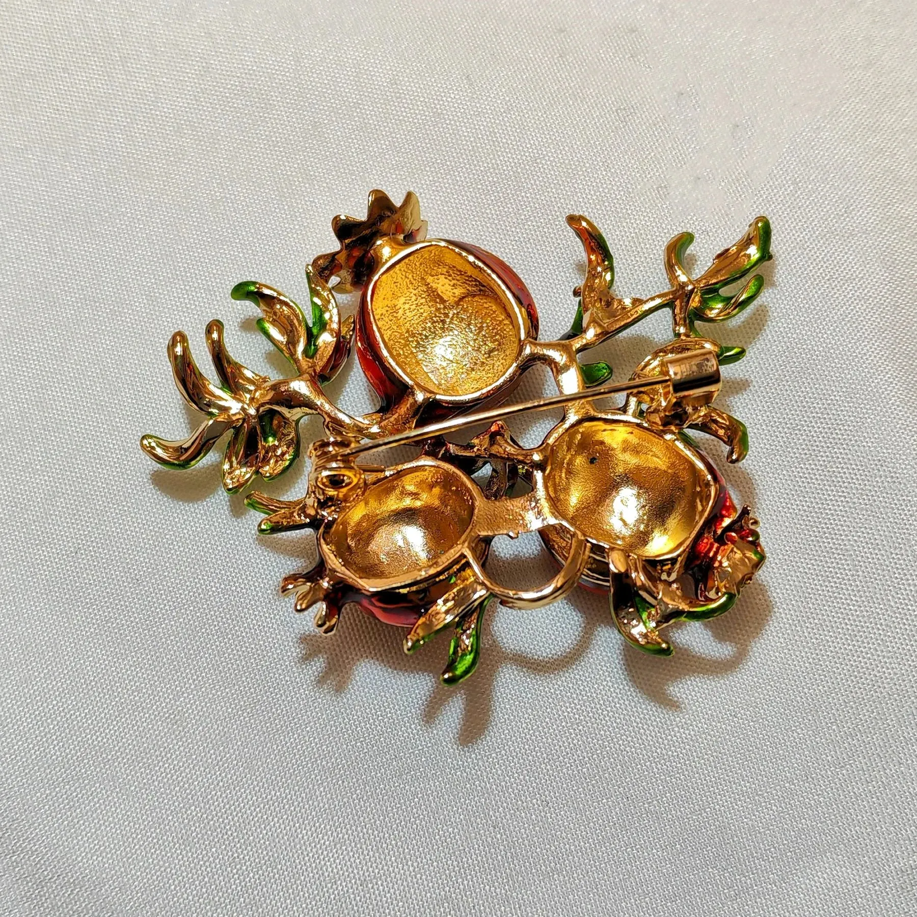 Stunning Gold Tone Leaves Red Enamel Pomegranate Brooch Pin Vintage Fruit Jewelry