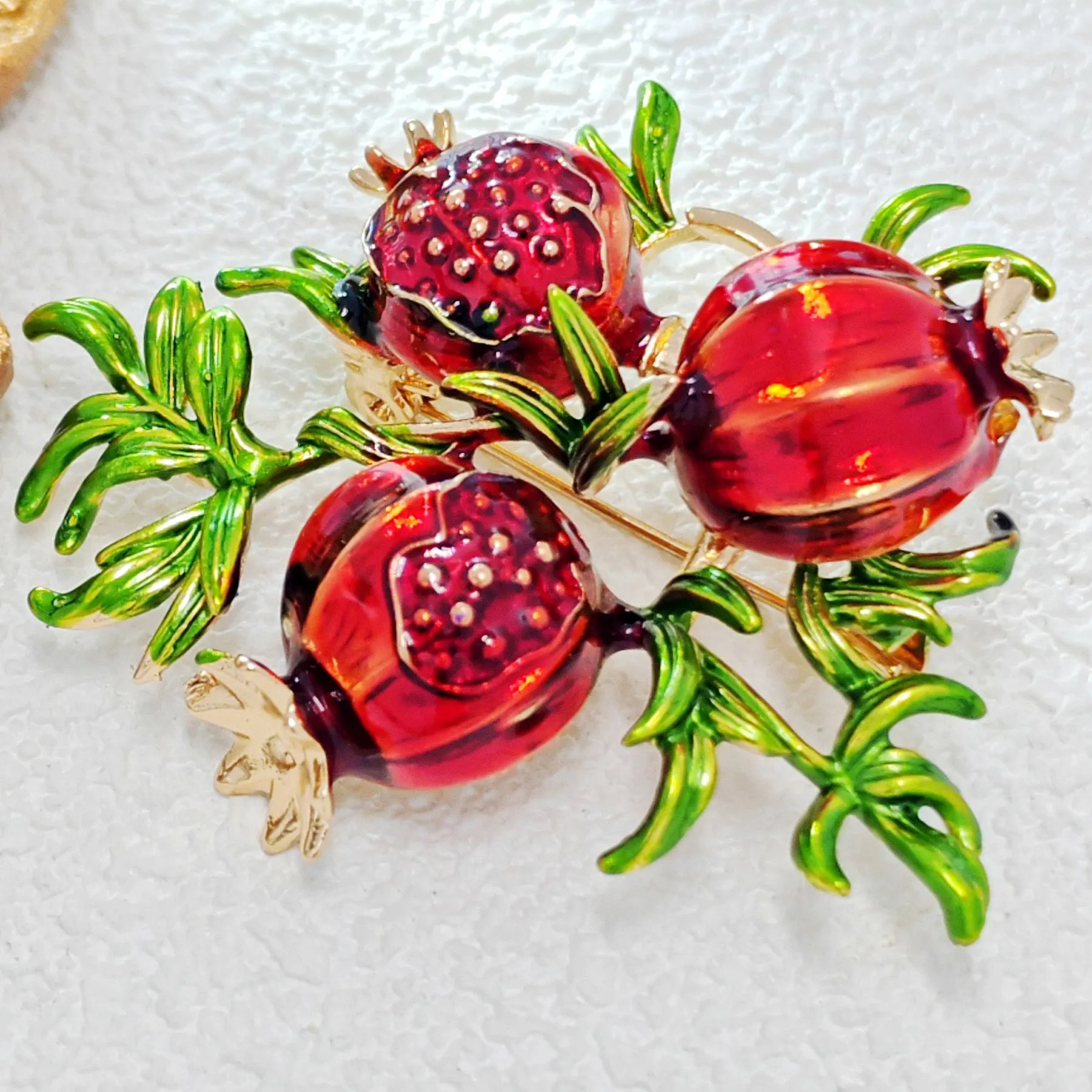 Stunning Gold Tone Leaves Red Enamel Pomegranate Brooch Pin Vintage Fruit Jewelry