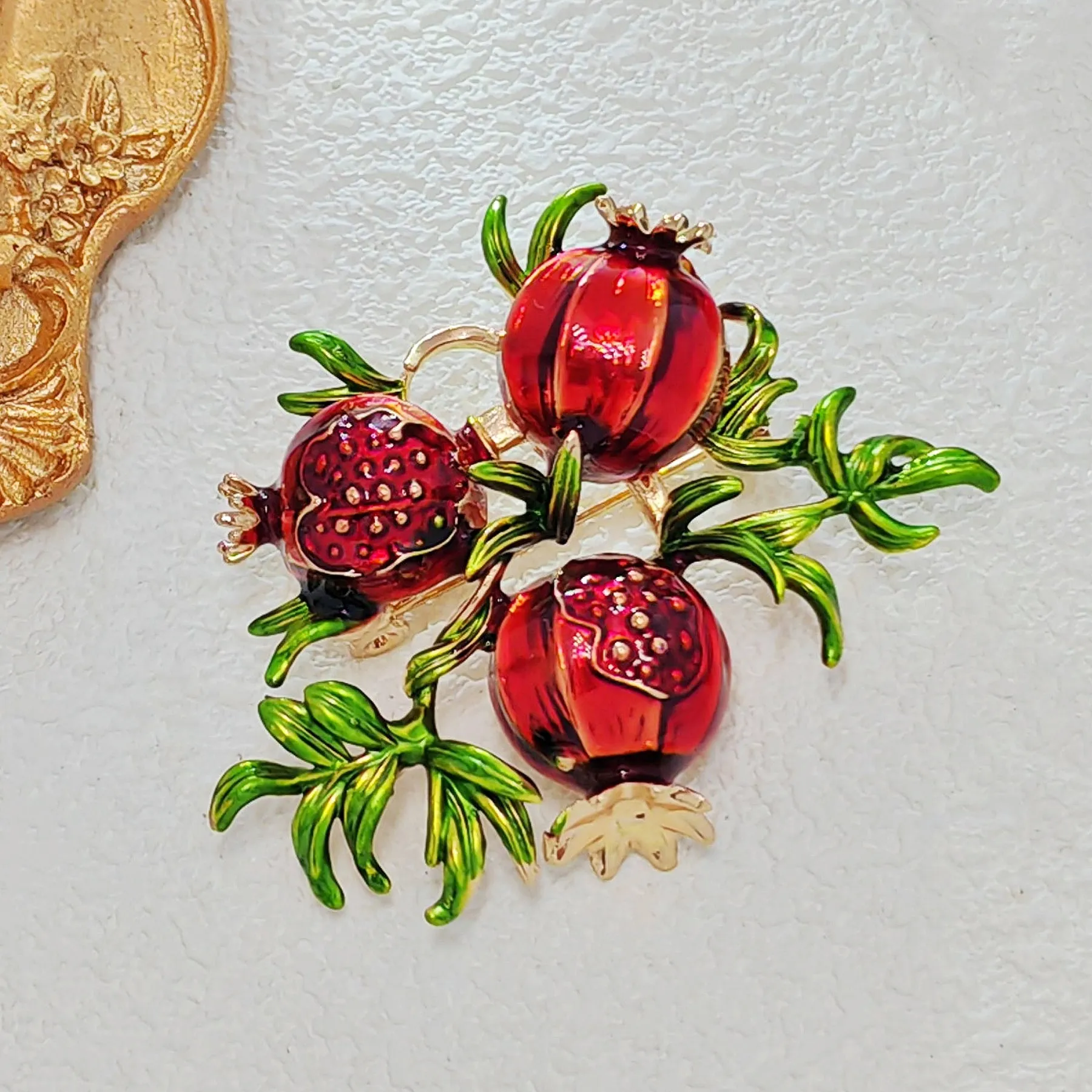 Stunning Gold Tone Leaves Red Enamel Pomegranate Brooch Pin Vintage Fruit Jewelry