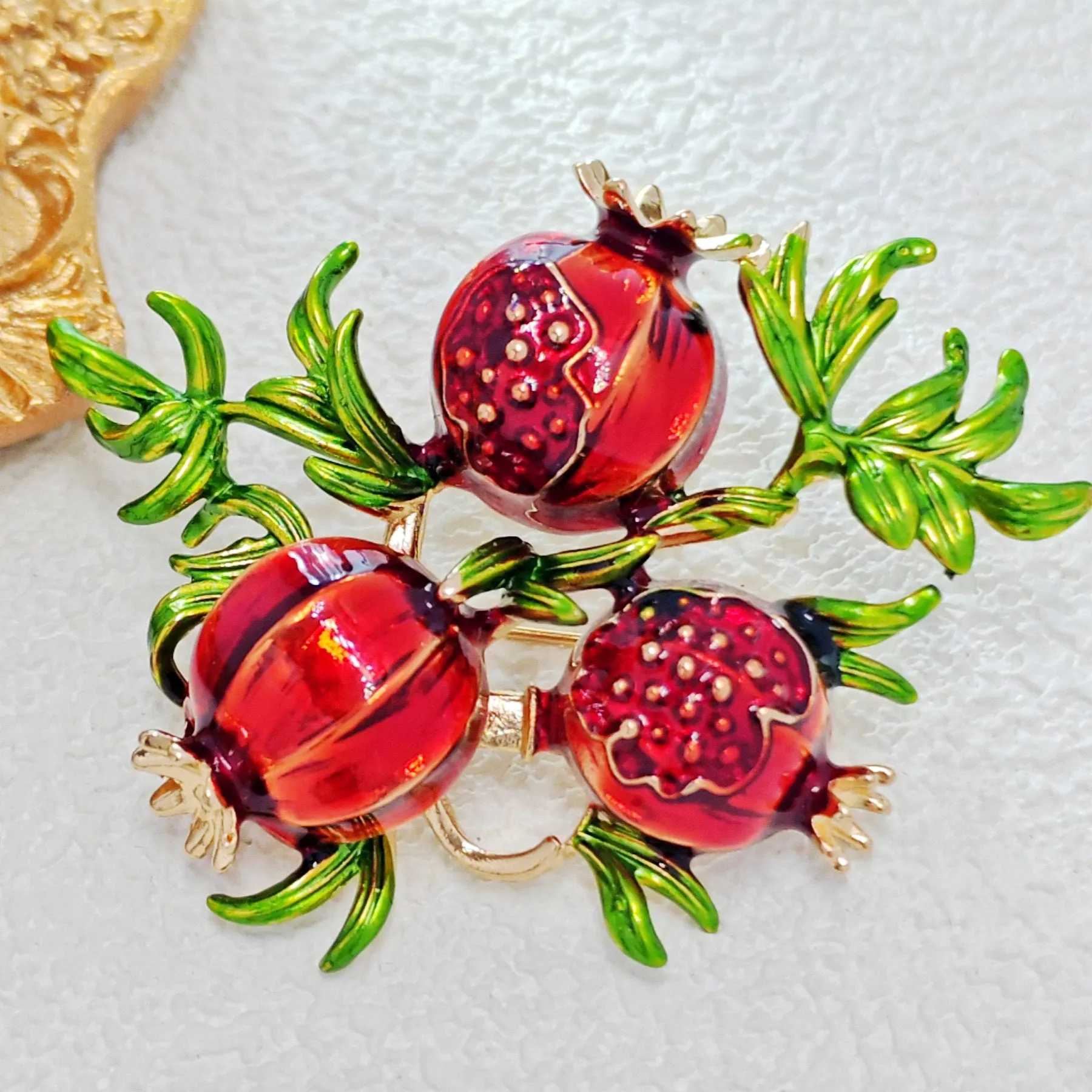 Stunning Gold Tone Leaves Red Enamel Pomegranate Brooch Pin Vintage Fruit Jewelry