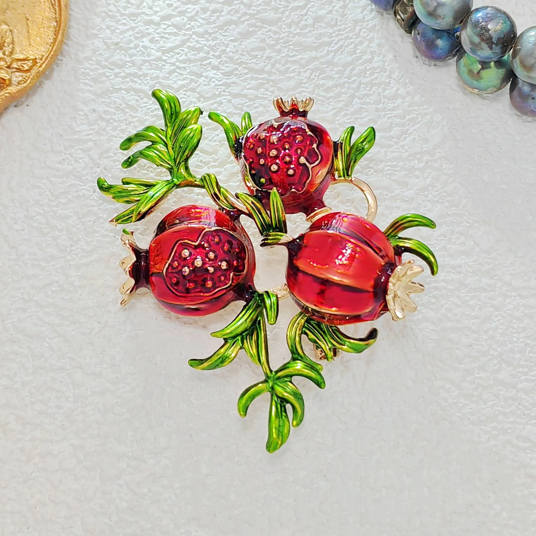 Stunning Gold Tone Leaves Red Enamel Pomegranate Brooch Pin Vintage Fruit Jewelry