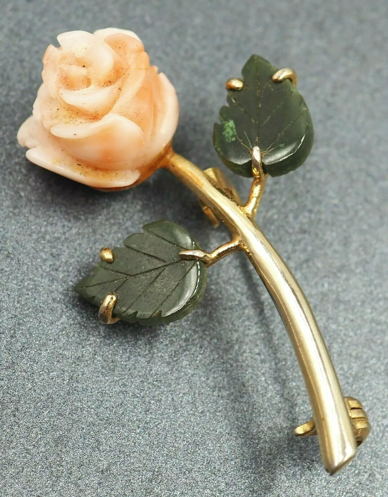 Vintage Gold Plated Nephrite Chalcedony Floral Brooch